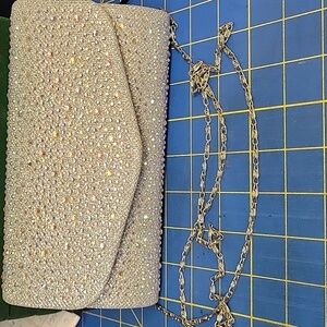 Elegant Silver Evening Clutch 8x4.5x2 w Shoulder Chain